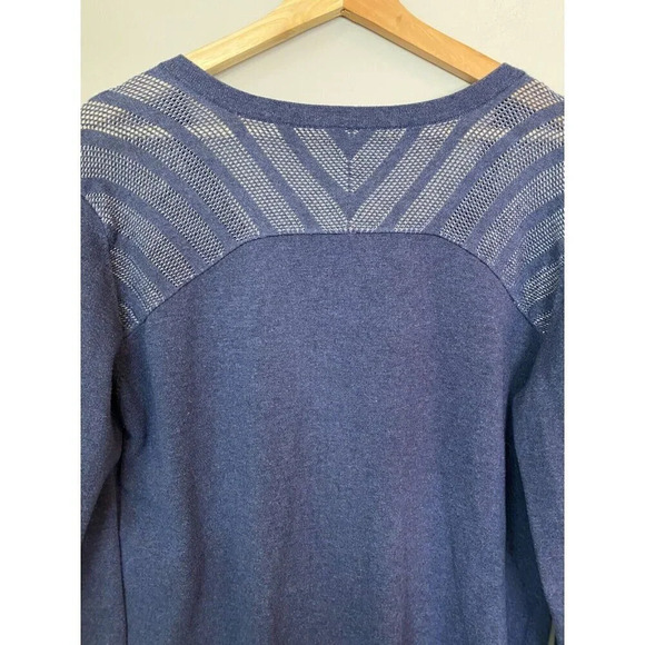 Lolë Lole Womens Sz Large Long Sleeve Mesh Knit V-Neck Navy Pullover Activewear - Picture 15 of 16